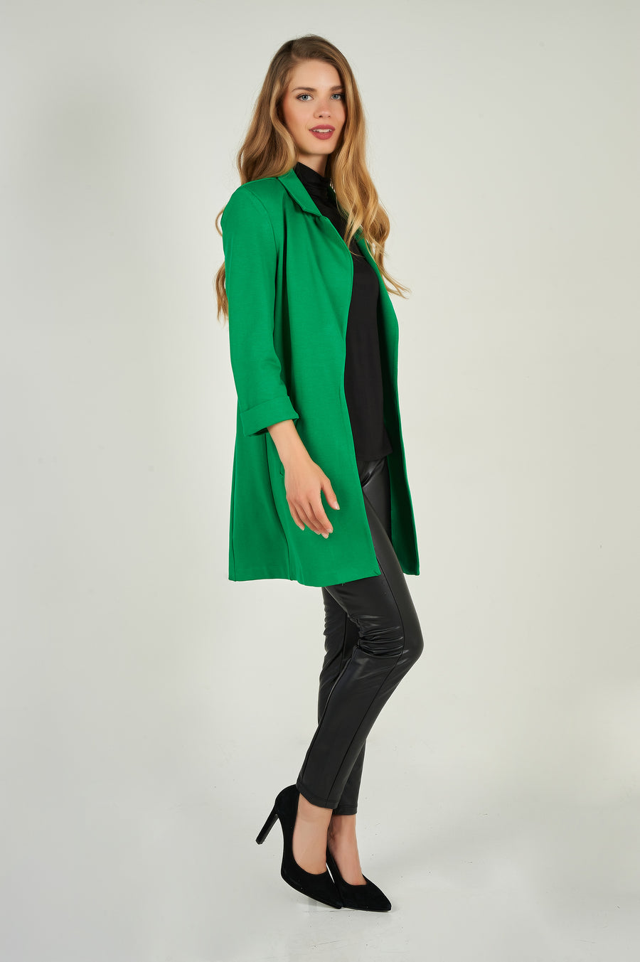 magasinez le long blazer pour femme de chez colori - Shop the long blazer for women from colori