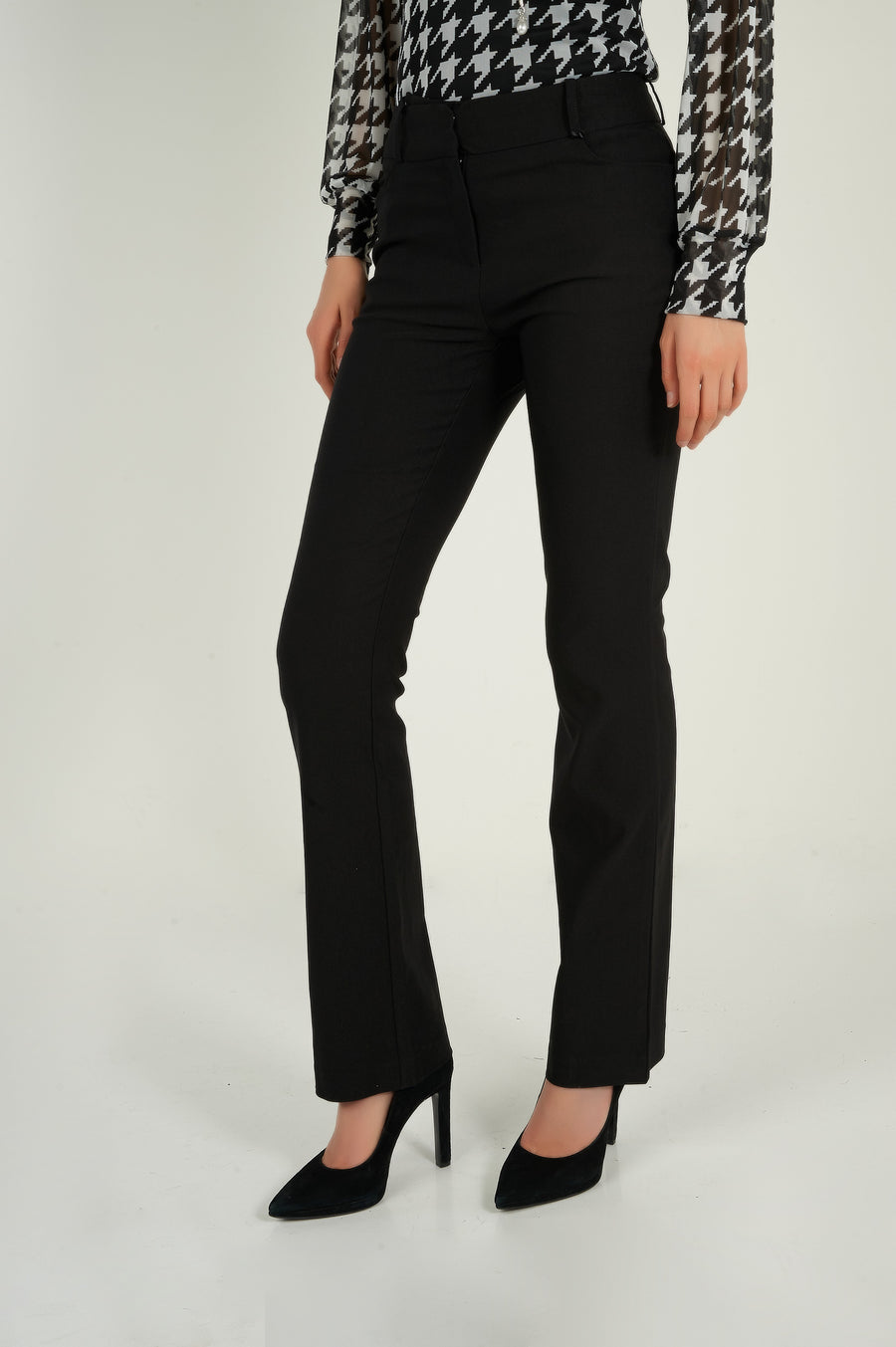 magasinez les pantalons propre pour femme de colori collection printemps été - Shop the black pants for women from colori  spring summer collection