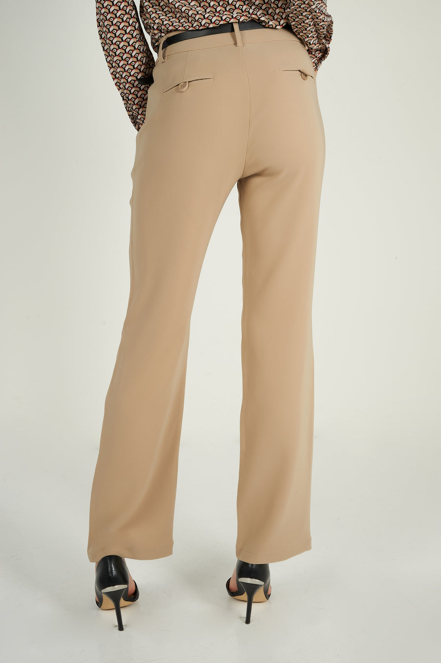 magasinez les pantalons avec ceinture pour femme de colori collection printemps été - Shop the pant with belt for women from colori spring summer collection 