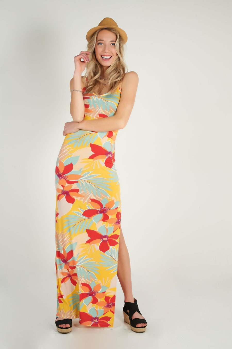 magasinez la robe maxi fleurie de chez colori collection printemps été - shop the floral maxi dress spring summer collection