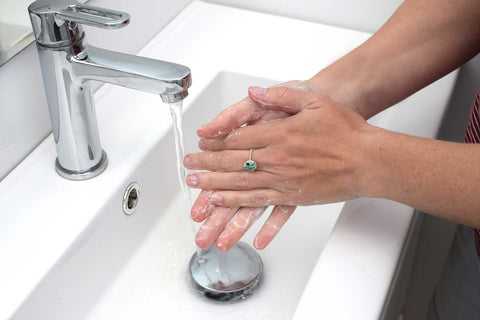 Washing hands while wearing jewellery