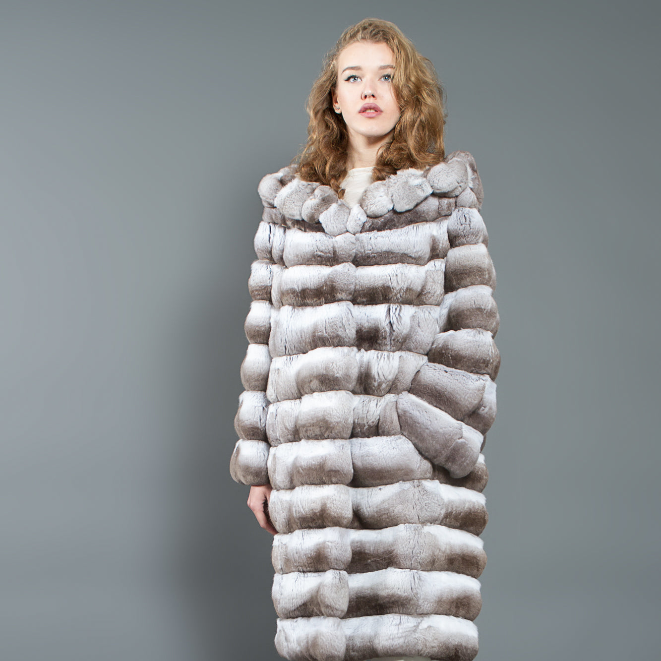 uitvinden Verandert in Aanzienlijk Beige Chinchilla Fur Coat with Hood for women – Fur Caravan
