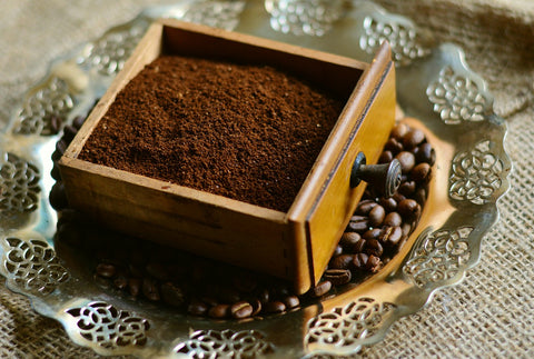 coffee powder will effective give a proper remedy for the cause of skin dryness.