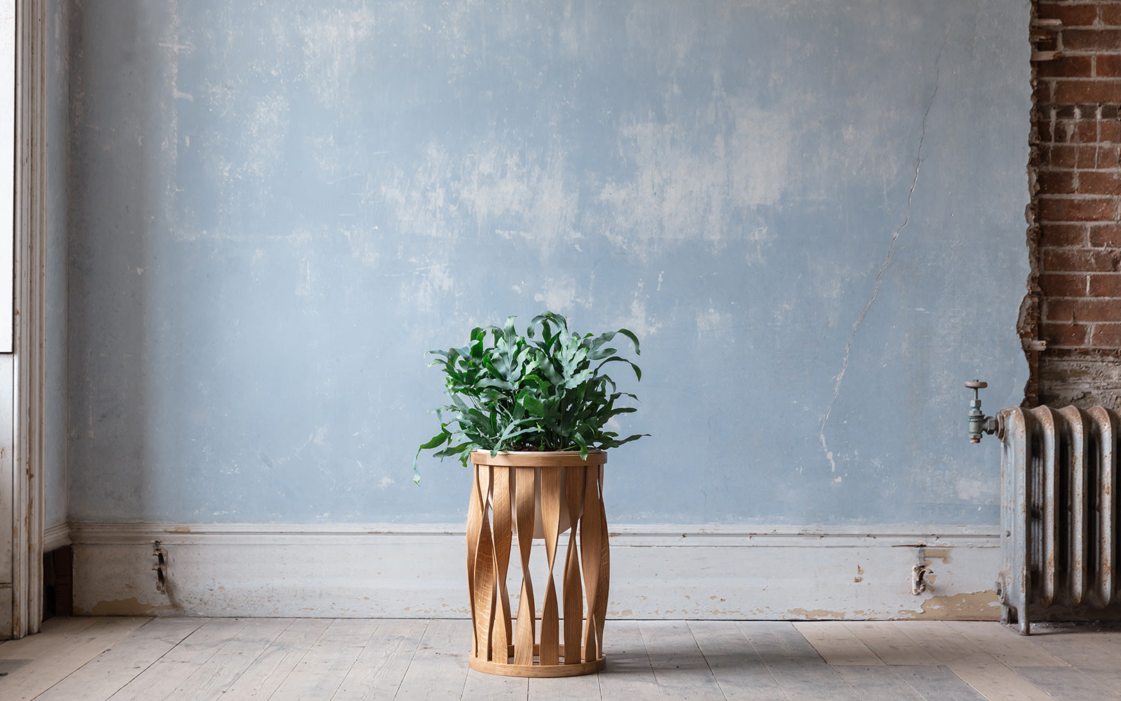 Merryn Floor Standing Planter