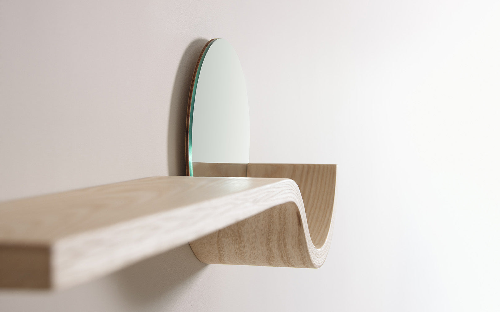esun shelf with mirror
