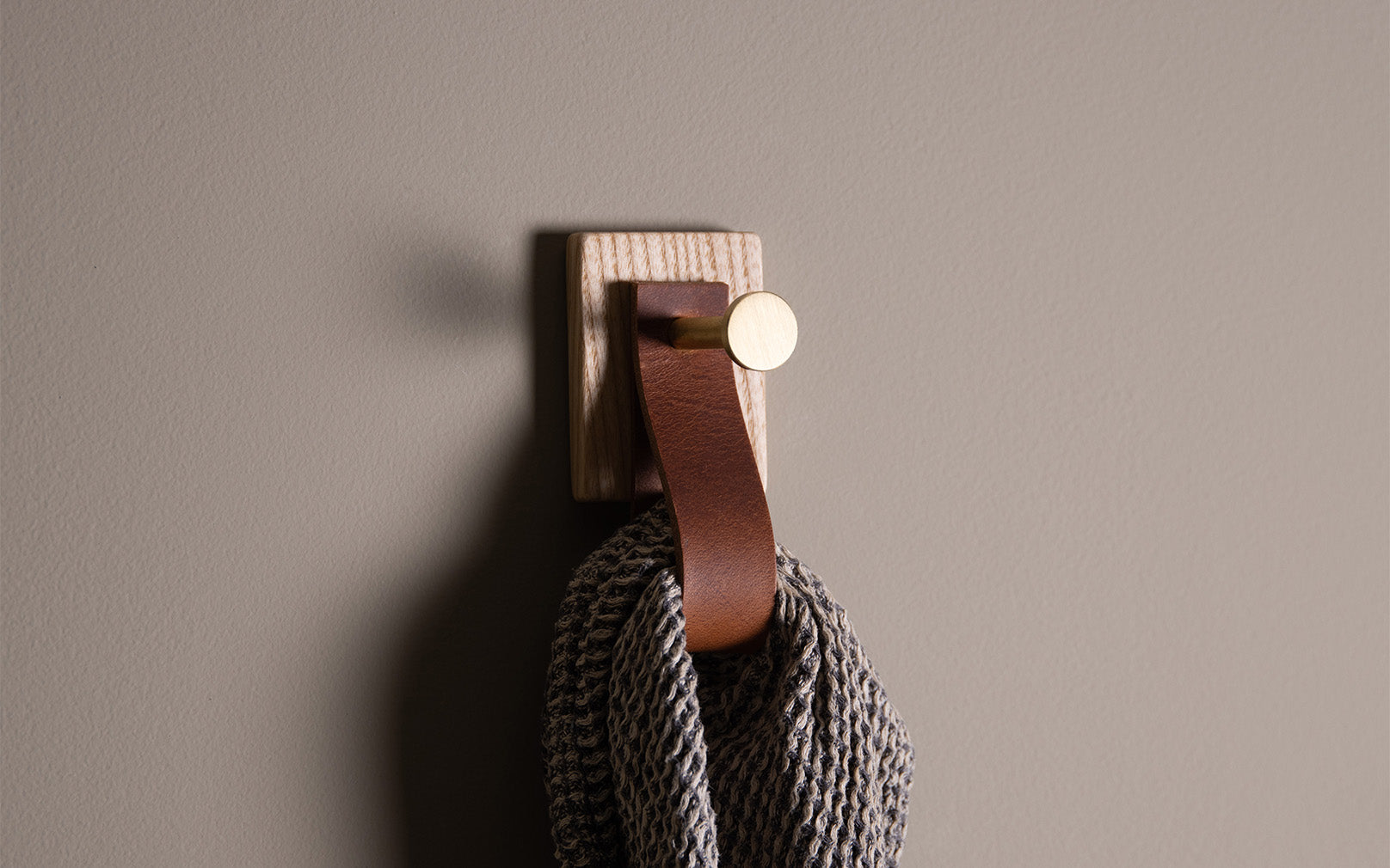 laris wall hook