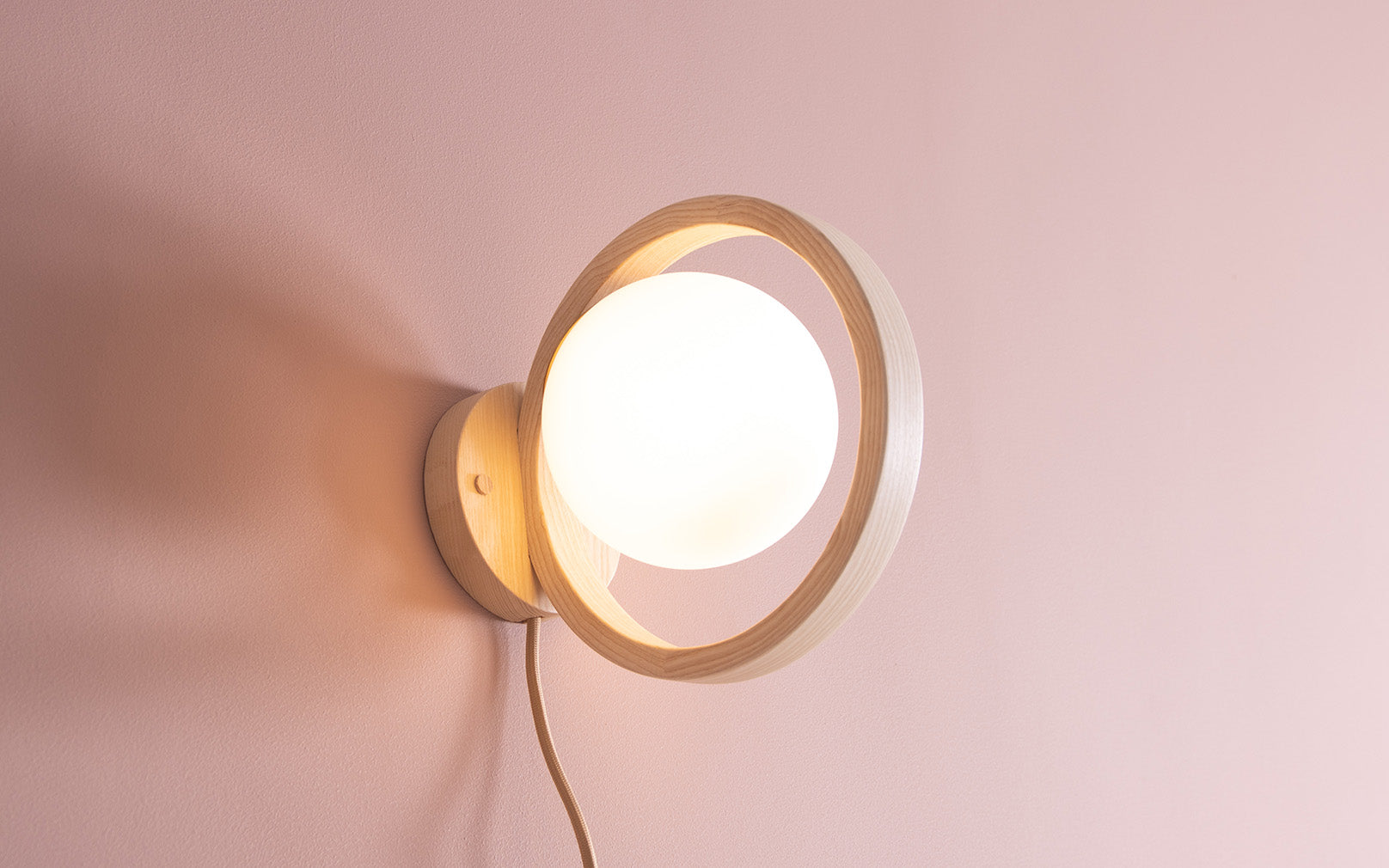 Loer Wall Light