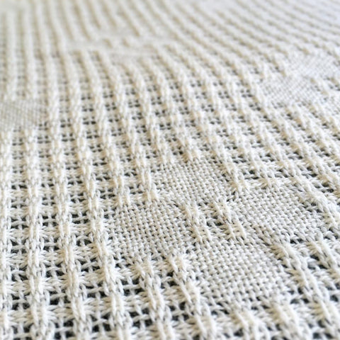 Such beautiful simplicity and character in this lace by Kara Syvertsen ~ garnet_fiber_studio
