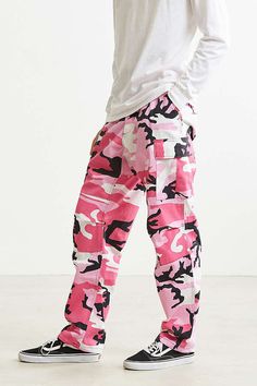 pink cargo pants camo