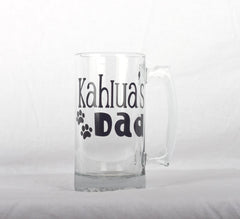 A dog beer mug that says kahluahs dad with a paw print in dark lettering | Bubu Brands