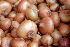 A pile of bright onions | Bubu Brands
