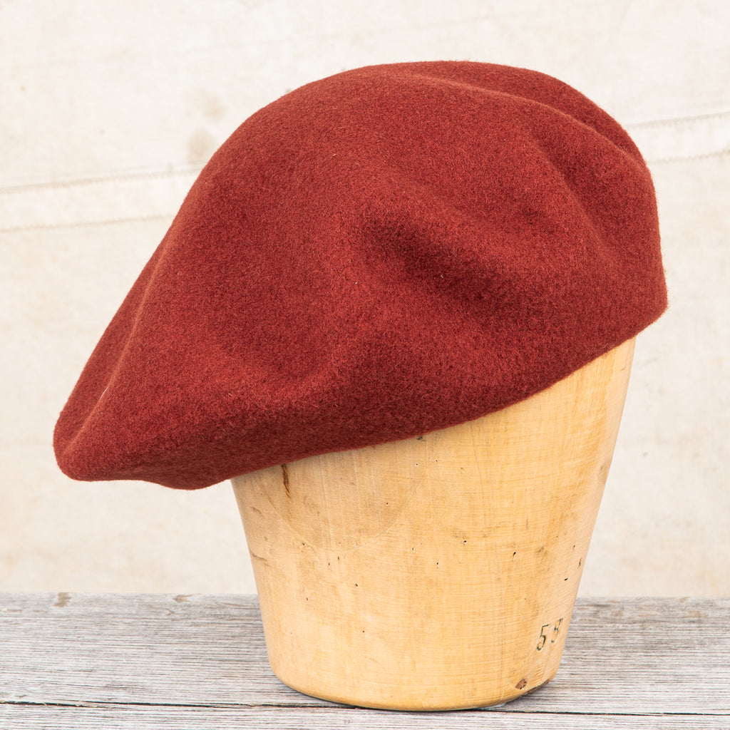 特別プライス 赤色 THE H.W. DOG\u0026CO. 8 PANEL BERET 新品未使用