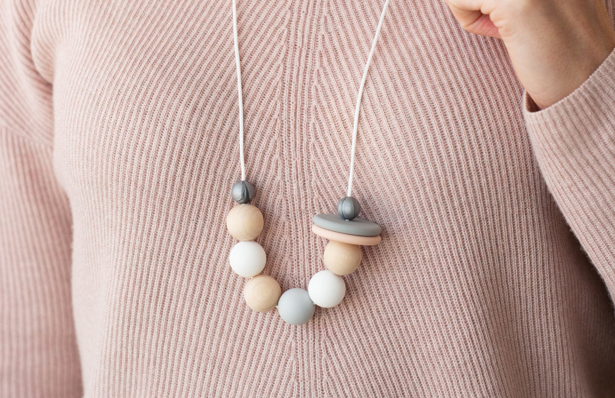How to make a teething necklace - Cara & Co