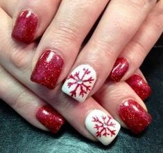 Cute snowflake Christmas nail ideas2