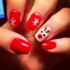 Cute snowflake Christmas nail ideas5