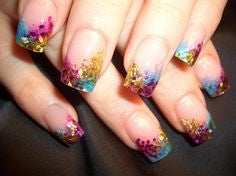 Feather Tricolor Nail Design