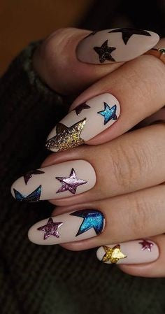 Glitter star Christmas Nail Design