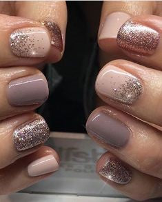 Glitter Powder Short Nail Idea