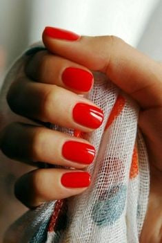 Classic red nails