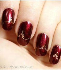 Simple Christmas Nail Design