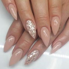 Gold Sequins Short Stiletto Nail Design