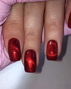  Cat Eye Red Nail Design