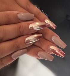  Rose Gold Metallic Nail Design