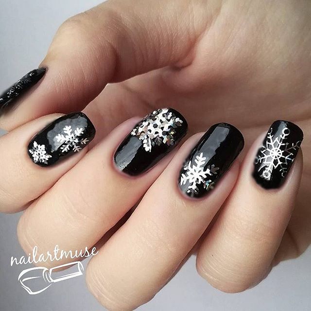 Hottest 50+ Christmas Nail Ideas for 2017-54