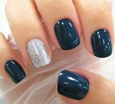 Sliver dark blue nails