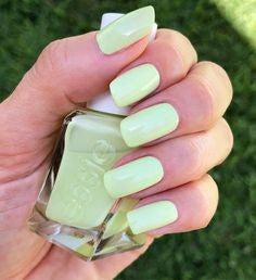 Light Yellow +Summer Nail Color Idea