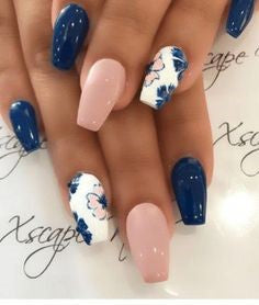 Blue ink painting flower nail art