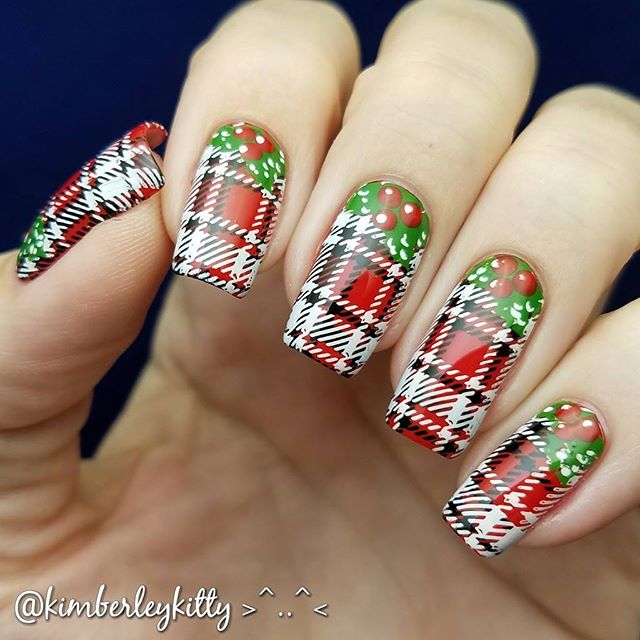 Hottest 50+ Christmas Nail Ideas for 2017-80