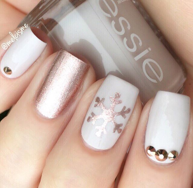 Hottest 50+ Christmas Nail Ideas for 2017-71