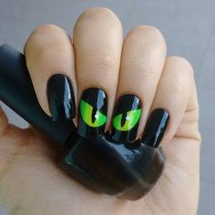 Cat eyes Halloween Nail Design