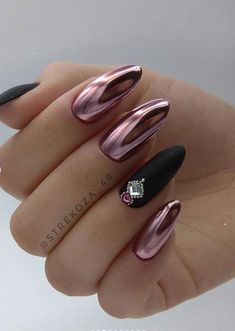 Metallic Mirror Oval Nail Design