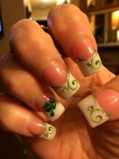 French Clover Spring Nail Design