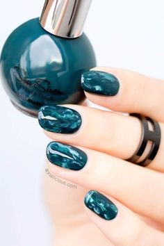 Marble elegant nail design