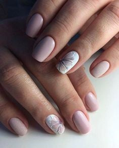 Flower delicate nail design