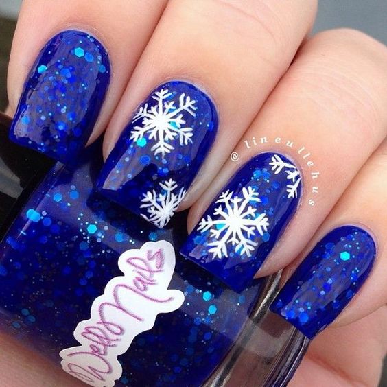 Hottest 50+ Christmas Nail Ideas for 2017-13