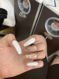 White Nails With Gold Design-4