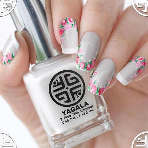 Floral nail art design