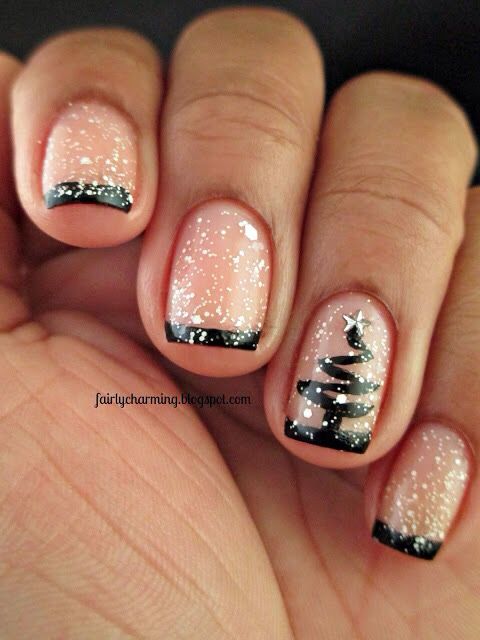 Hottest 50+ Christmas Nail Ideas for 2017-31