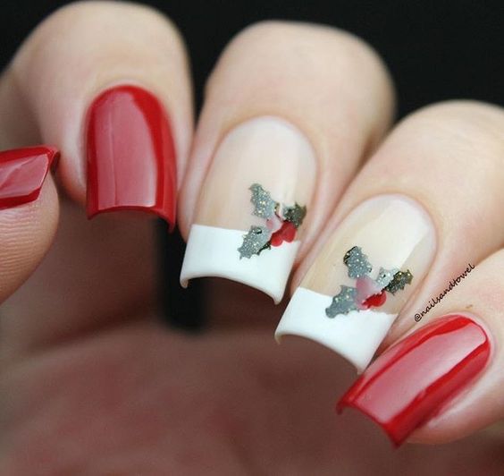 Hottest 50+ Christmas Nail Ideas for 2017-34