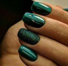 Christmas Gel Nail Design-10 Green Mirror nails