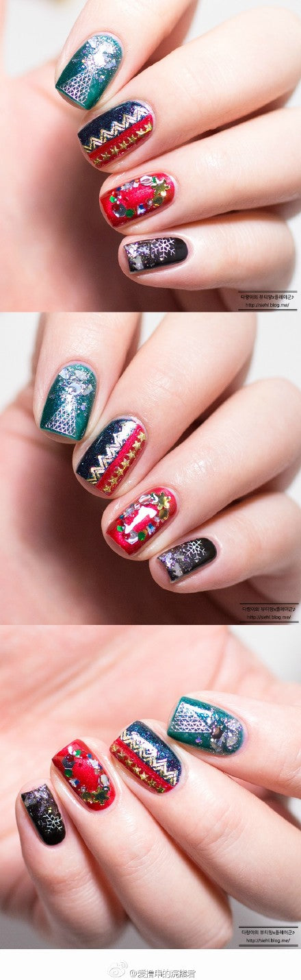 Hottest 50+ Christmas Nail Ideas for 2017-36