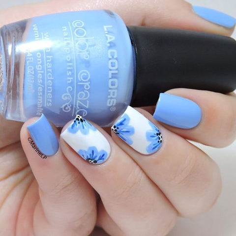 blue summer nail color 