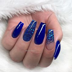 Blue Nail Polish Designs-9 Glitter nails
