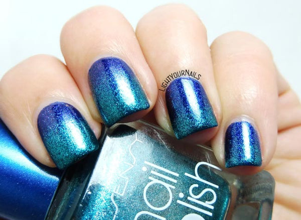 Metallic Gradient Nail Art