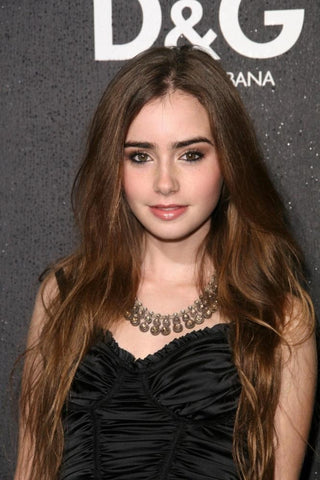  Lilly Collins