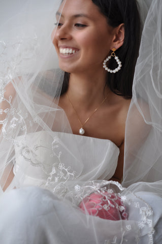 Leoni & Vonk bridal jewellery including phoebe pearl hoop earrings
